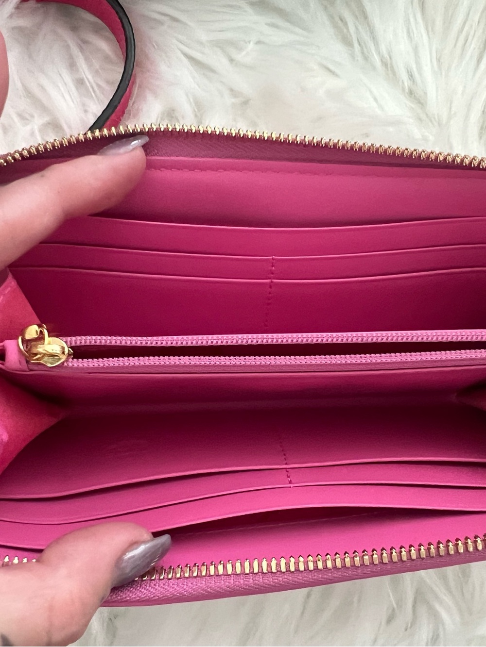 BRAND NEW WITH TAGS MCM Pink RARE Heart Logo Speedy Style w/ Matching Wallet - Picture 15 of 16